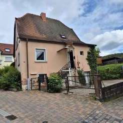 +++Charmantes Einfamilienhaus für Handwerker: Freistehendes Haus mit Garten, Parkmöglichkeit und Zufahrt zum Hof+++