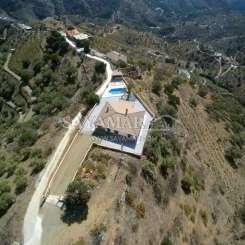 Landhaus mit Pool und Meerblick