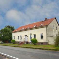 Mehrfamilienhaus mit großem Garten